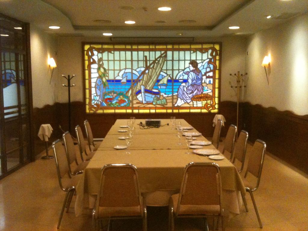 Hotel Manel Martorell Exteriör bild